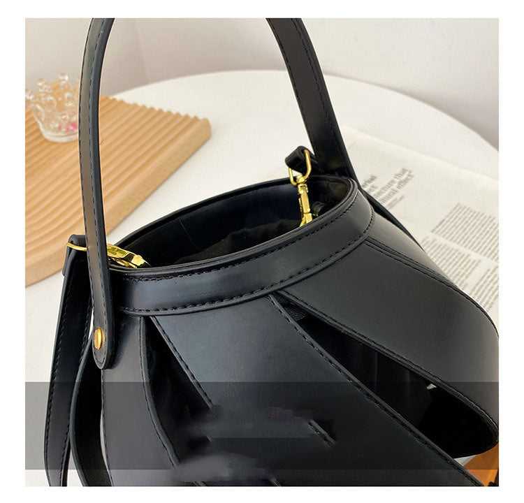 Cut Out Graceful Bag